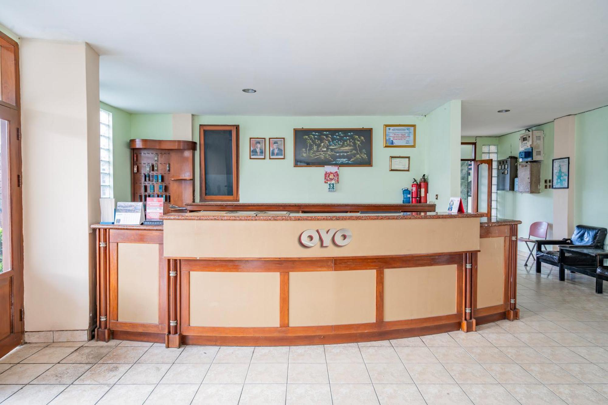 Collection O Tasikmalaya Near Stadium Wiradadaha Formerly Hotel Abadi Ngoại thất bức ảnh